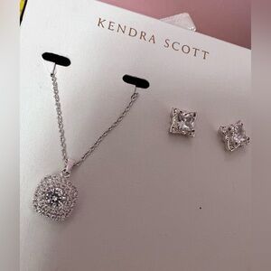Kendra Scott earrings and necklaces set